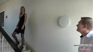 Melanie Schweiger wird nach Firmenschulung im Hotelzimmer gefickt